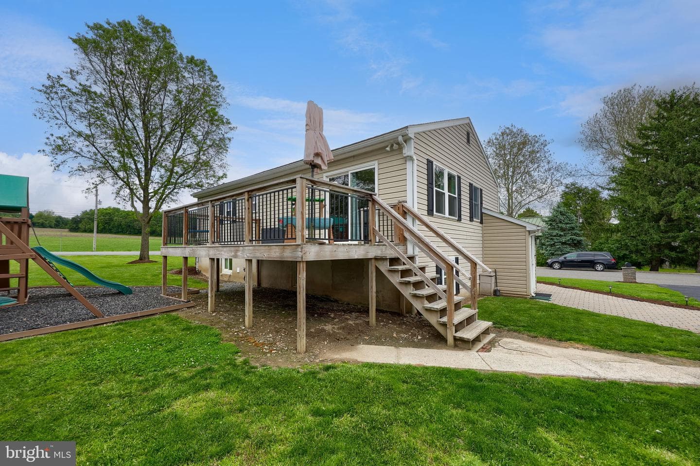 1074 Hearthstone Road photo 36