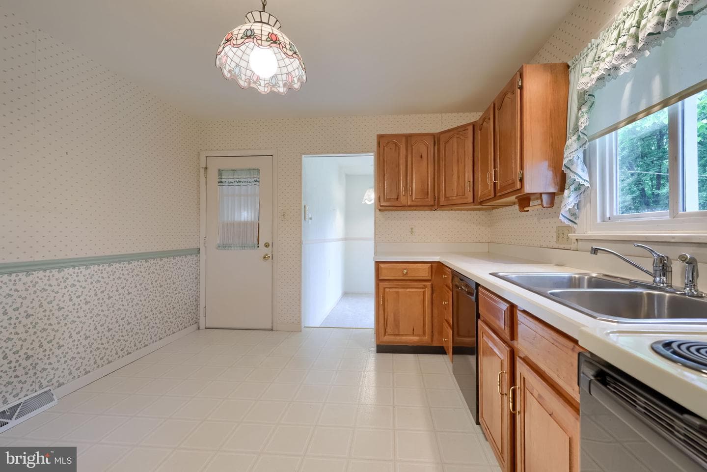426 Spencer Avenue photo 13