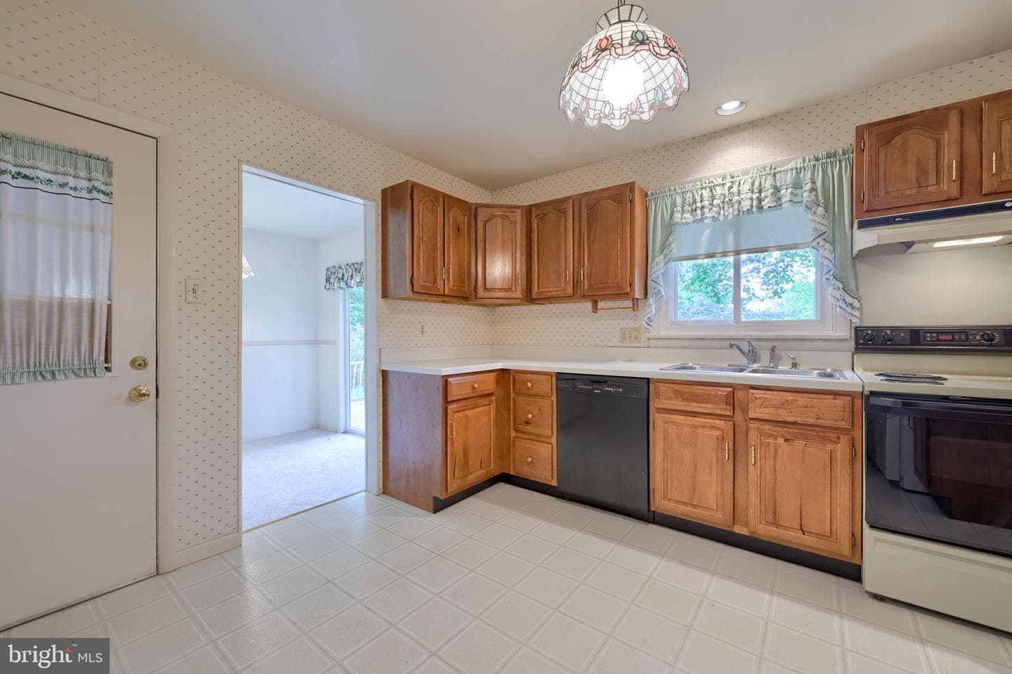 426 Spencer Avenue photo 14