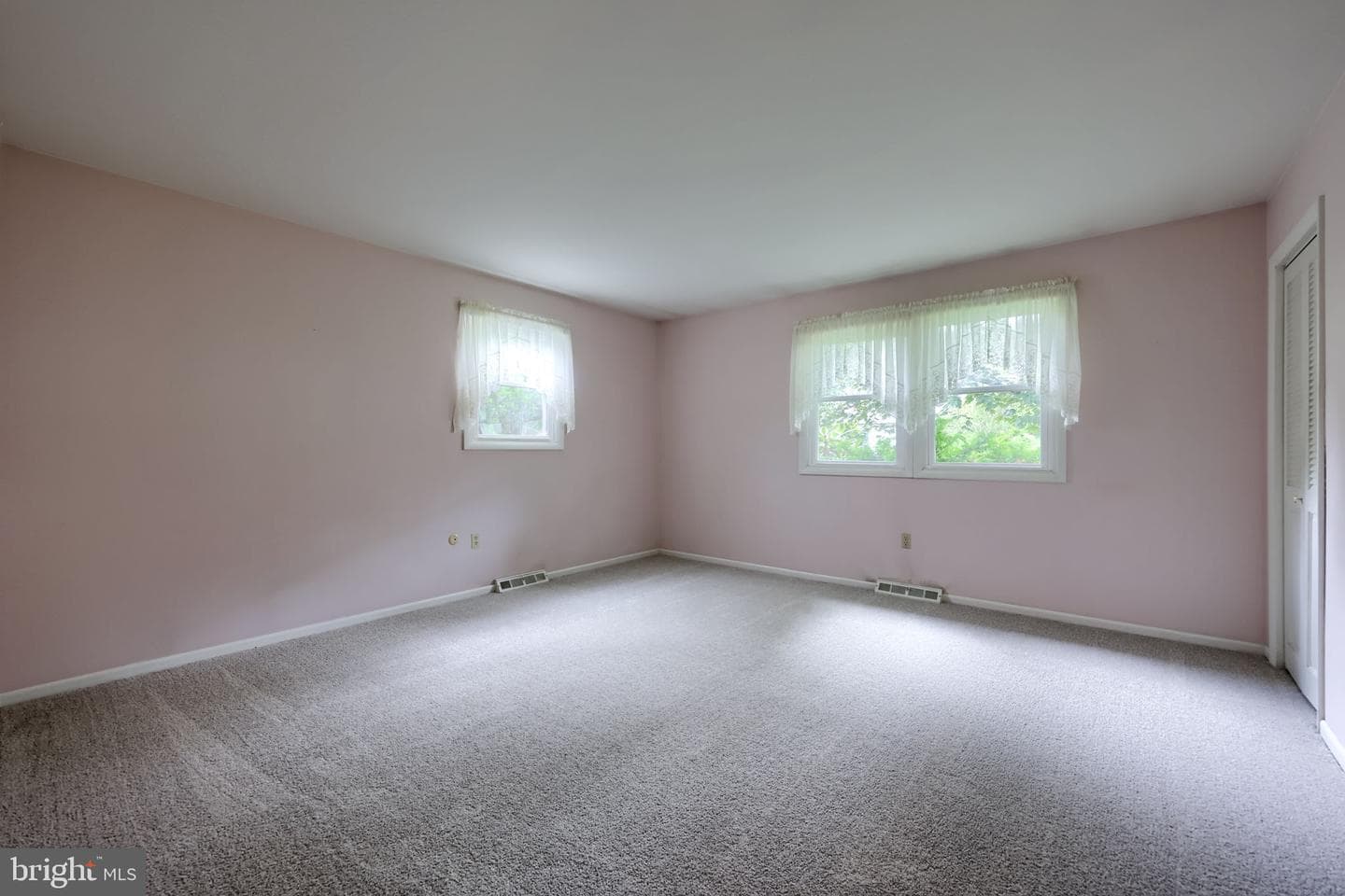 426 Spencer Avenue photo 19
