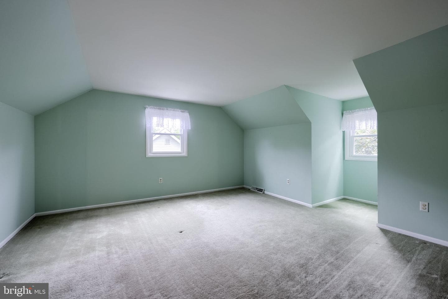 426 Spencer Avenue photo 27