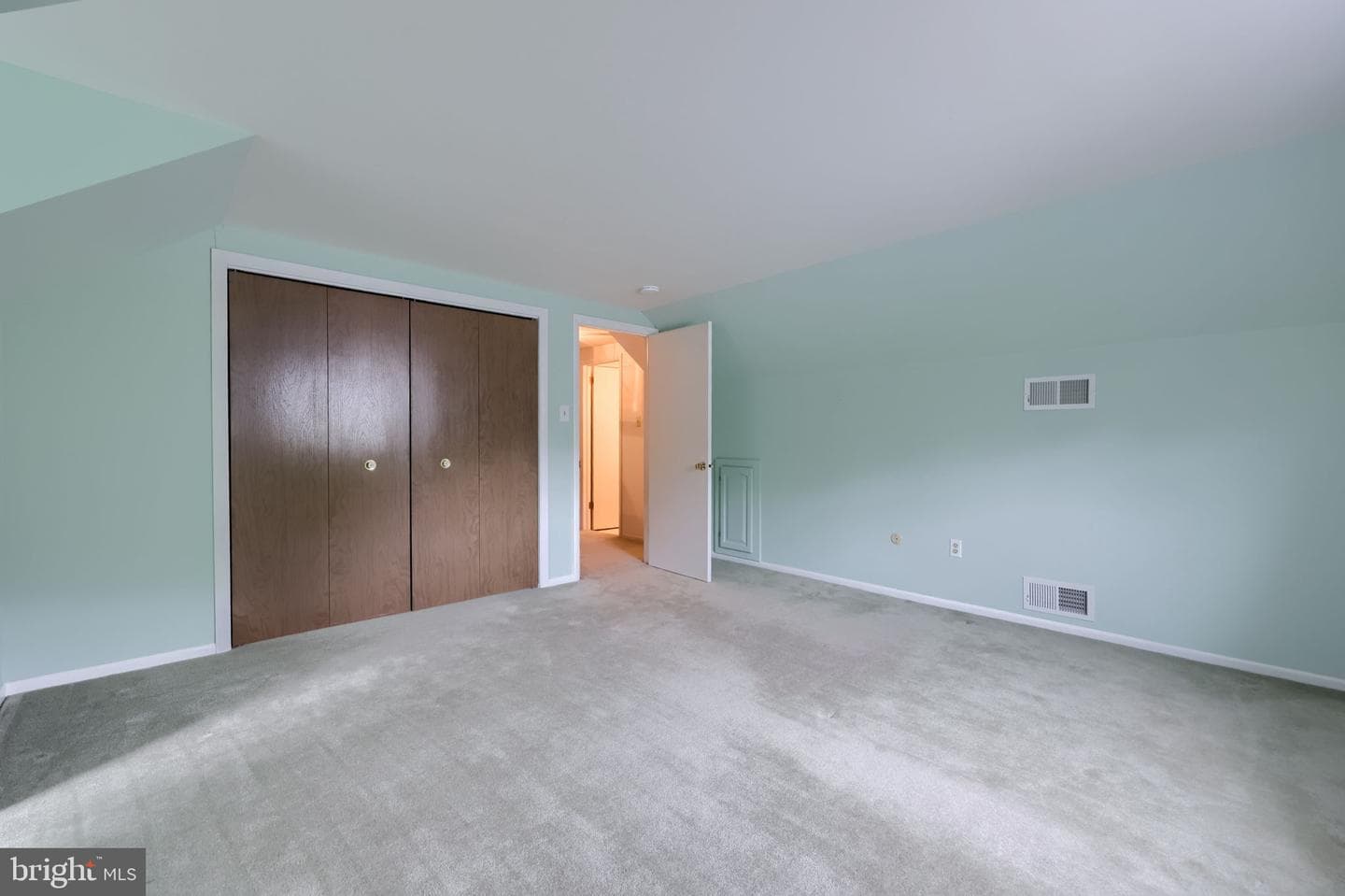 426 Spencer Avenue photo 28
