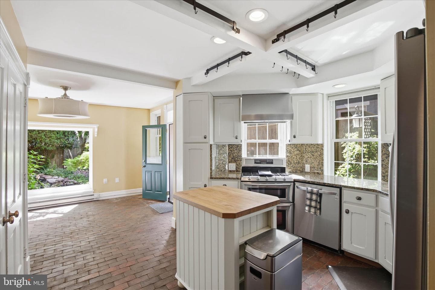 119 S Duke Street photo 16