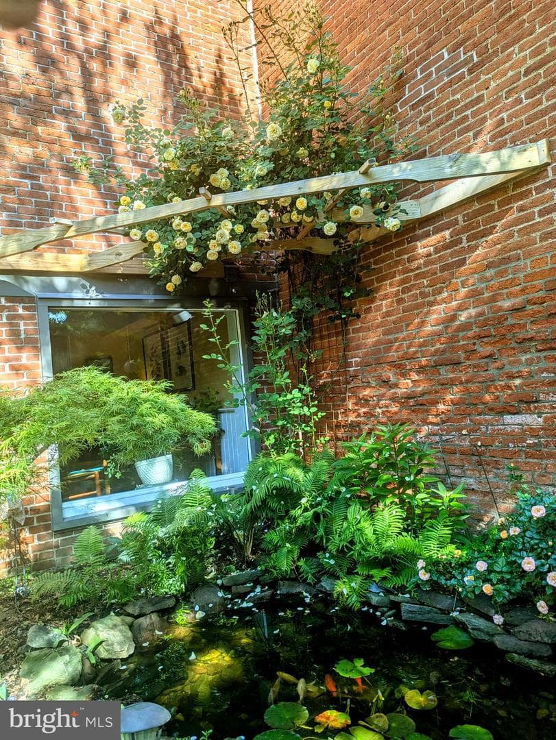 119 S Duke Street photo 2
