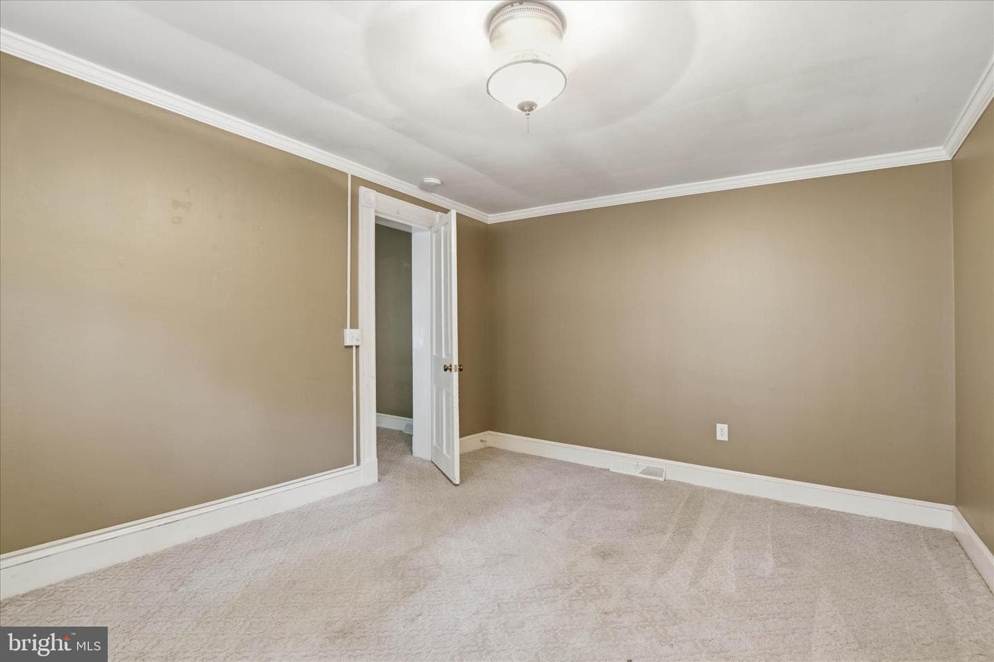 119 S Duke Street photo 28