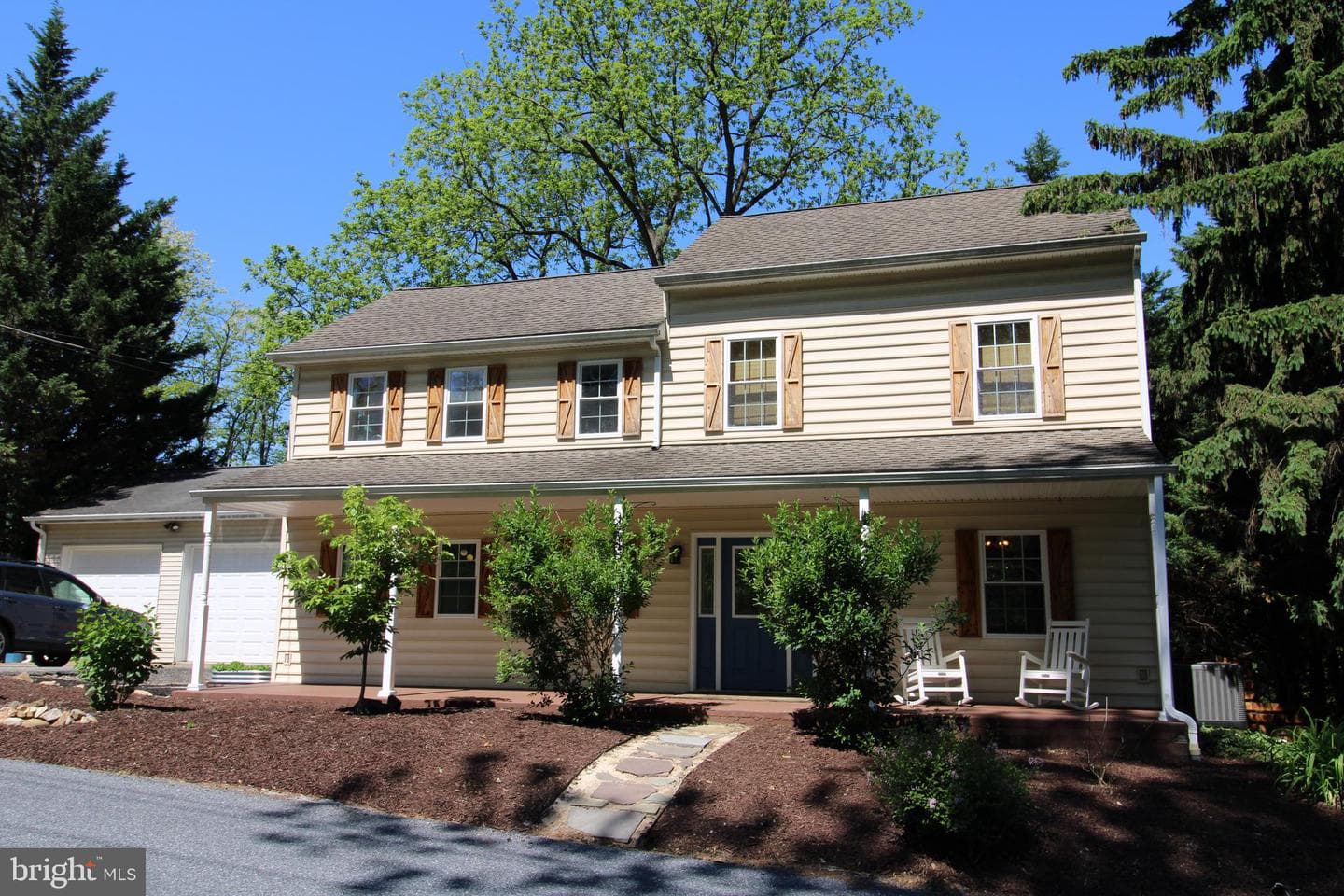 665 Hempfield Hill Road photo 1
