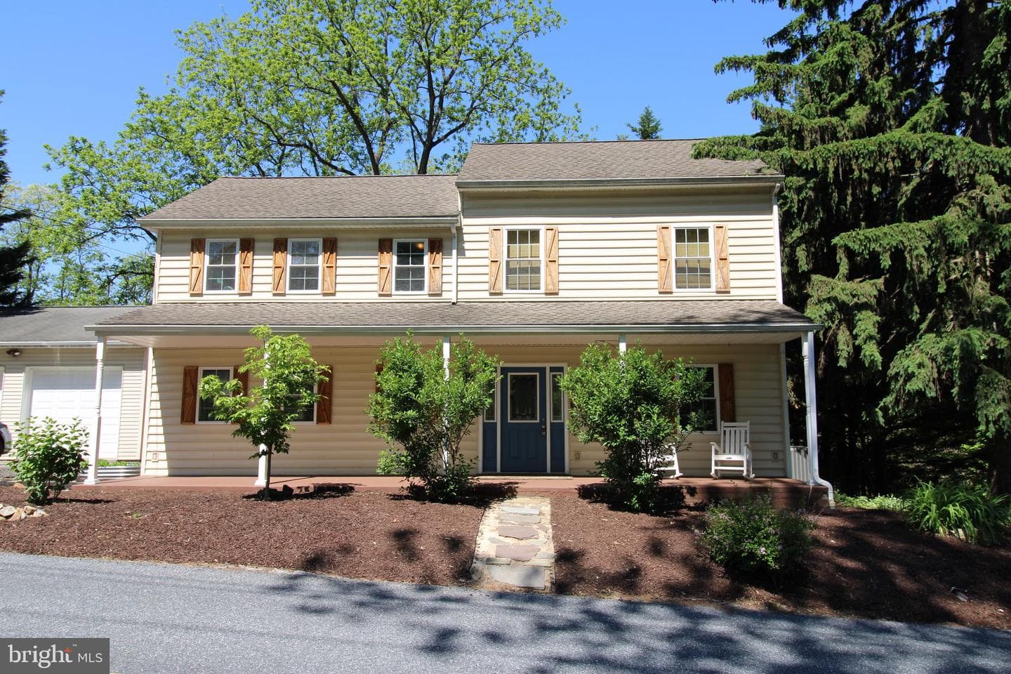 665 Hempfield Hill Road photo 4