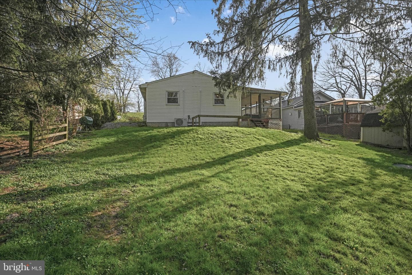 3 Greenlawn Drive photo 26