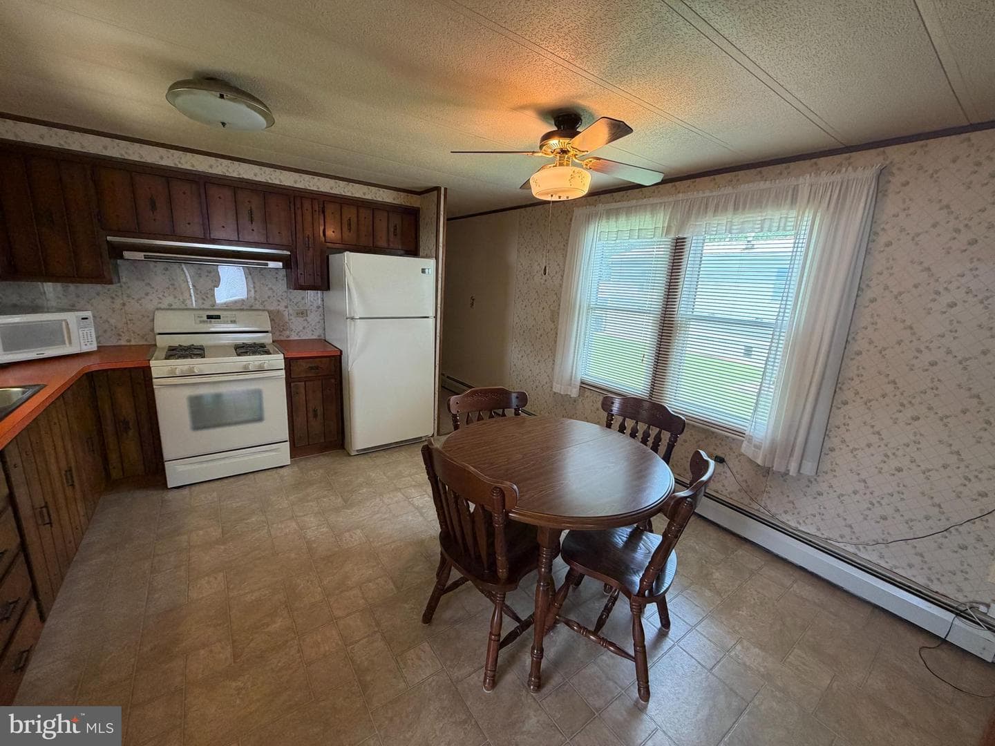 27 Ridgewood Manor photo 14