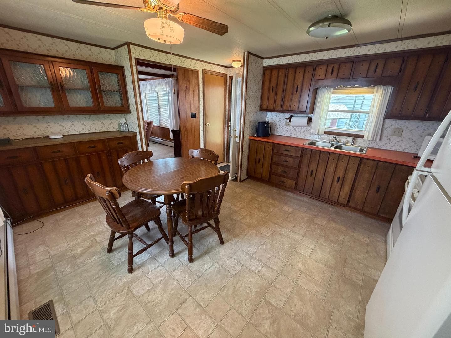 27 Ridgewood Manor photo 16