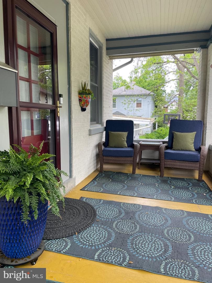 1048 Elwood Avenue photo 4