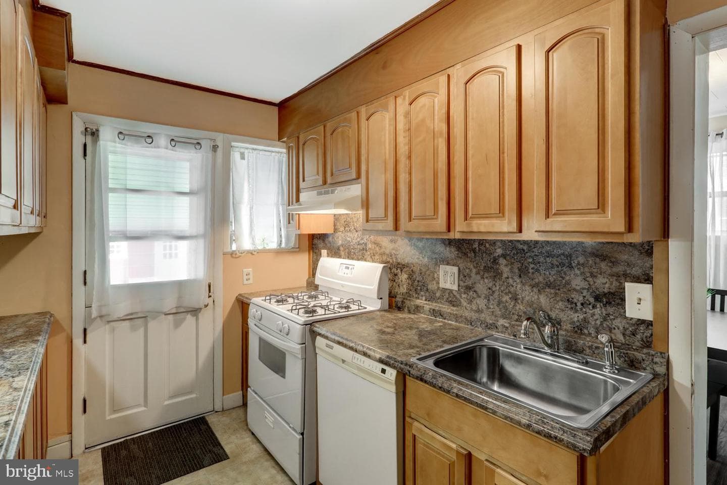61 S Pearl Street photo 13