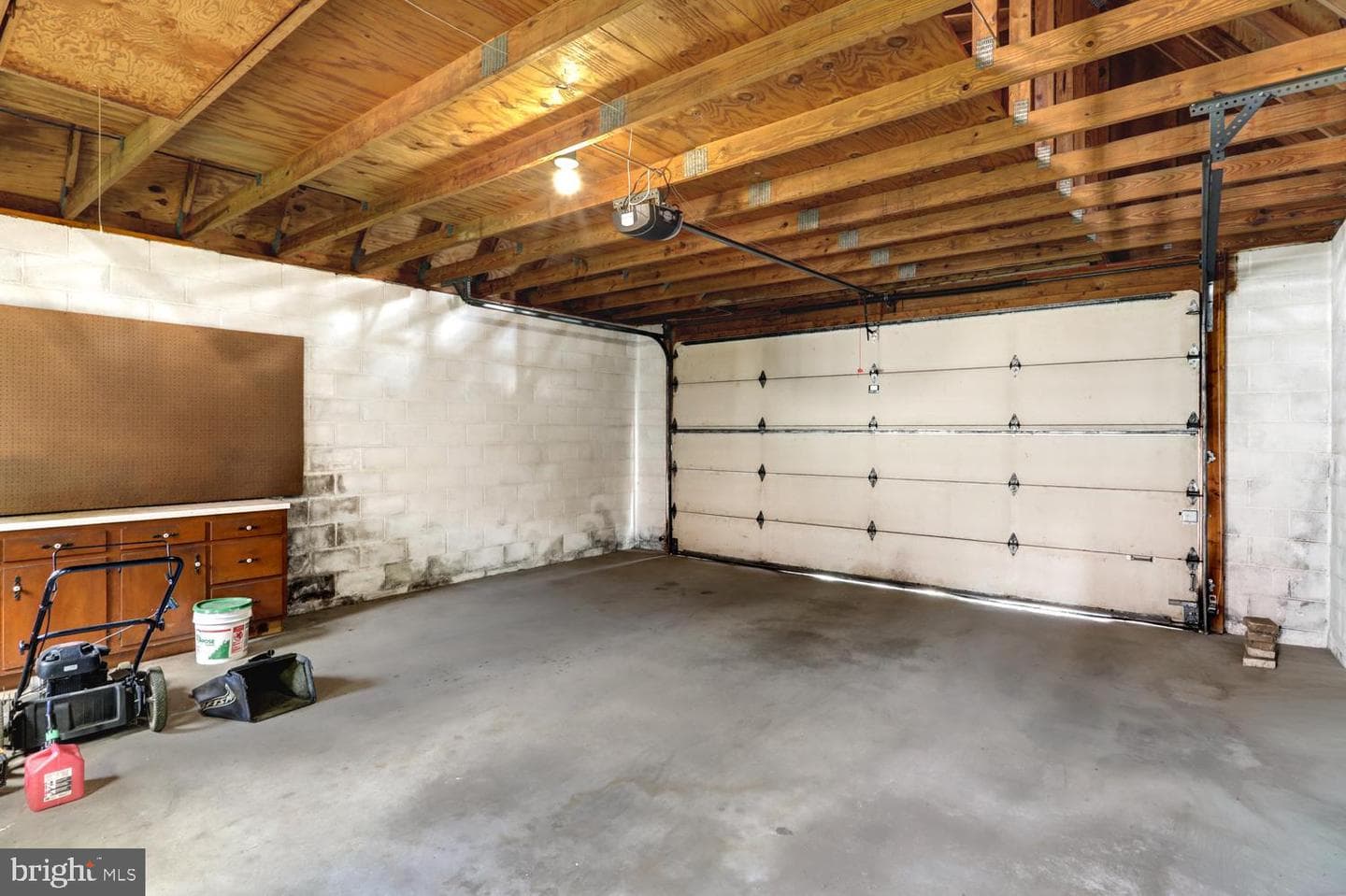 61 S Pearl Street photo 29