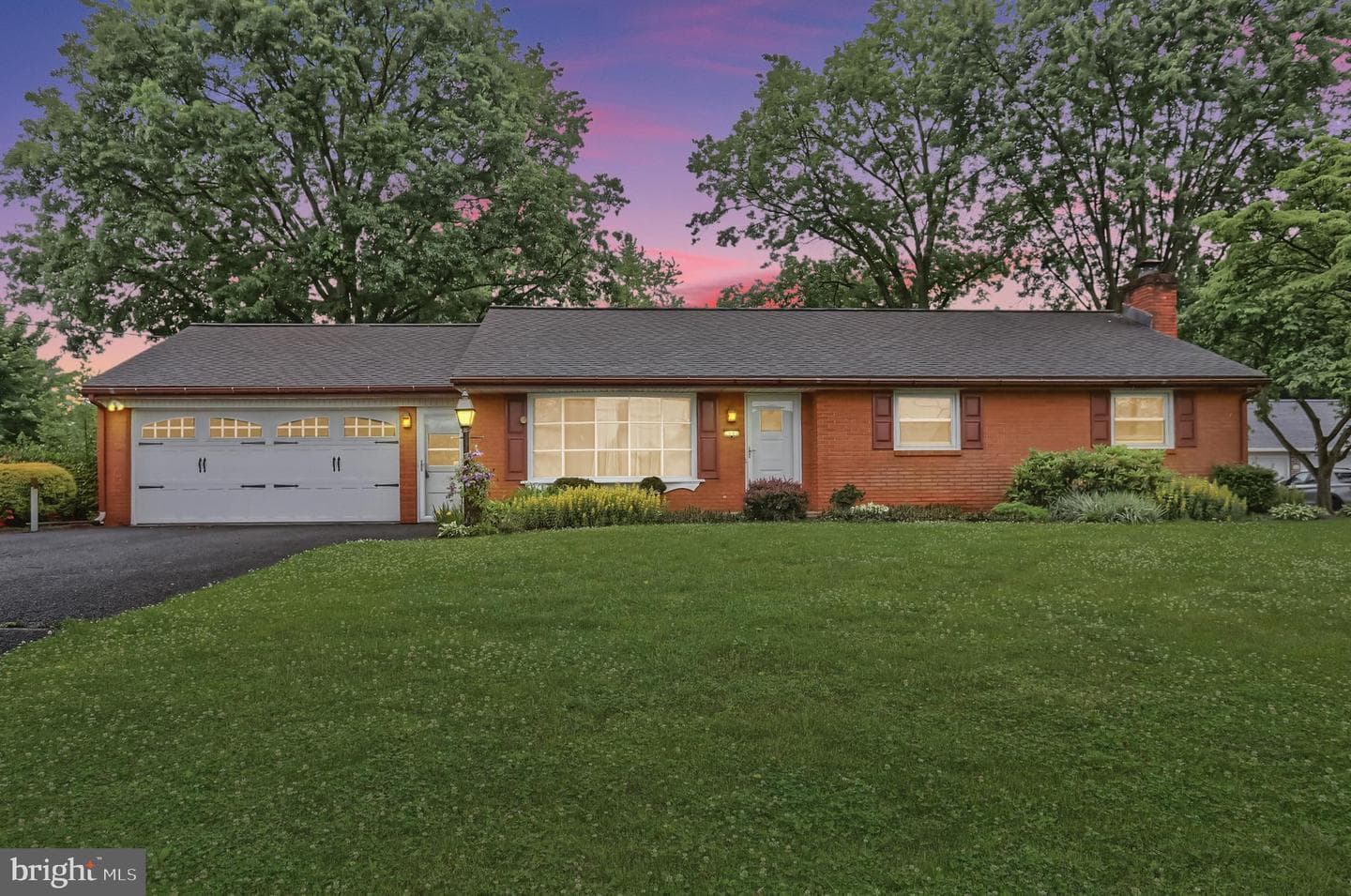 2040 Miller Road photo 2