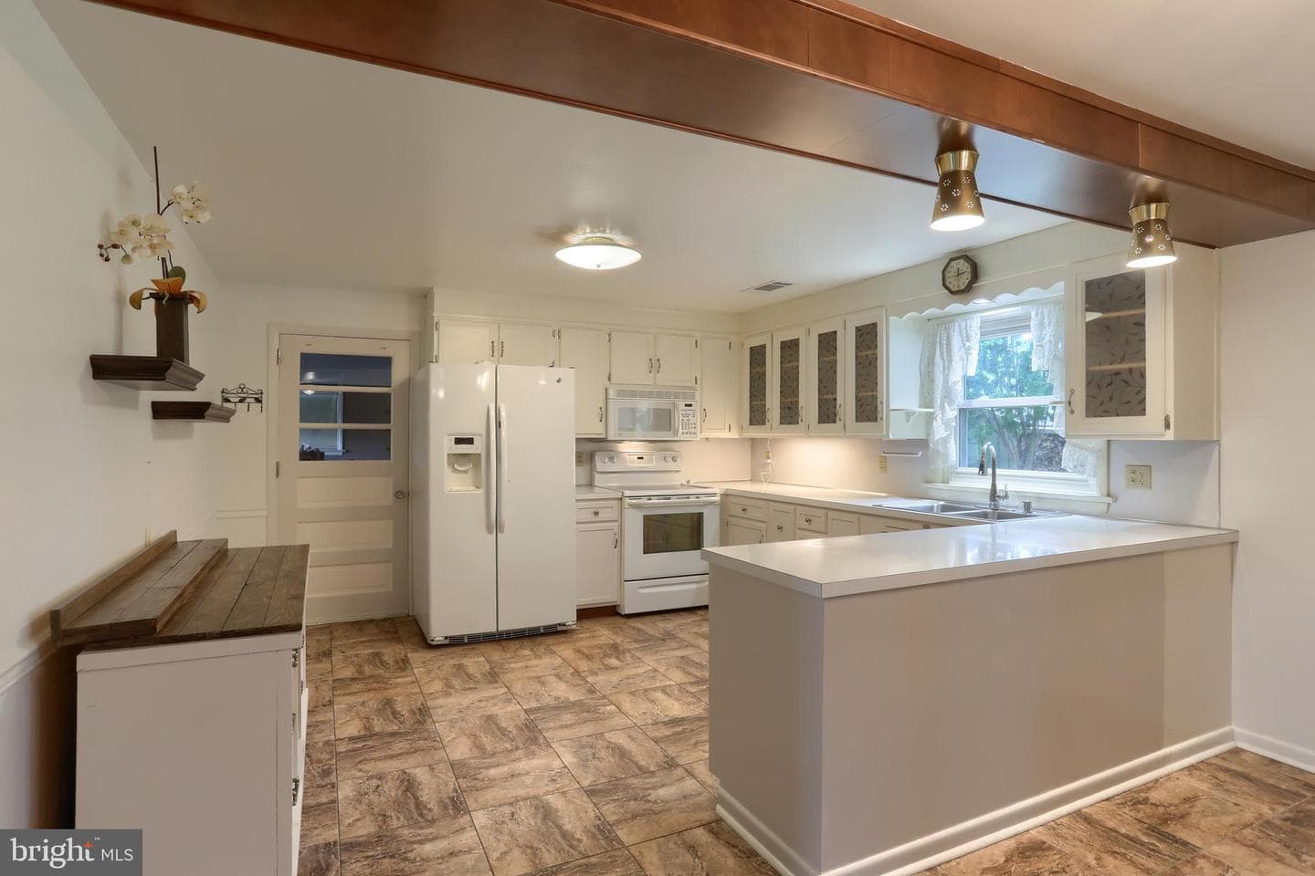 2040 Miller Road photo 5