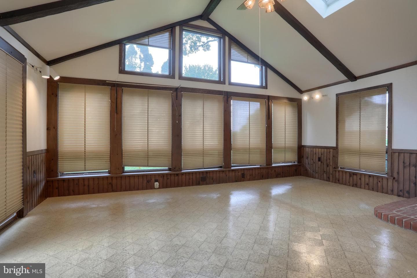 2040 Miller Road photo 9