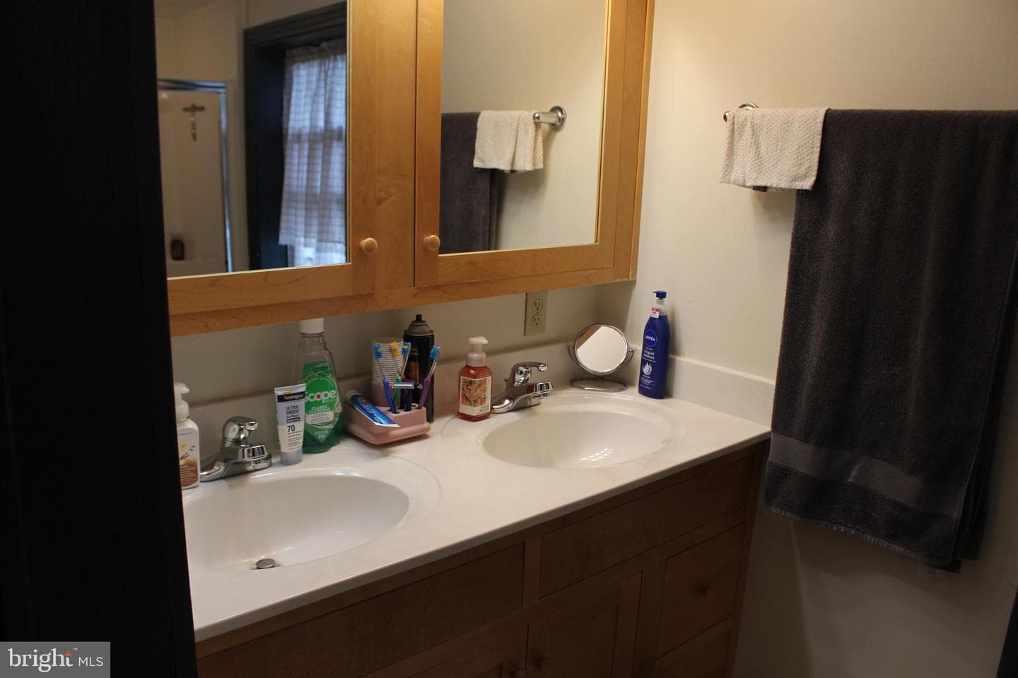 110 E Market Street photo 32