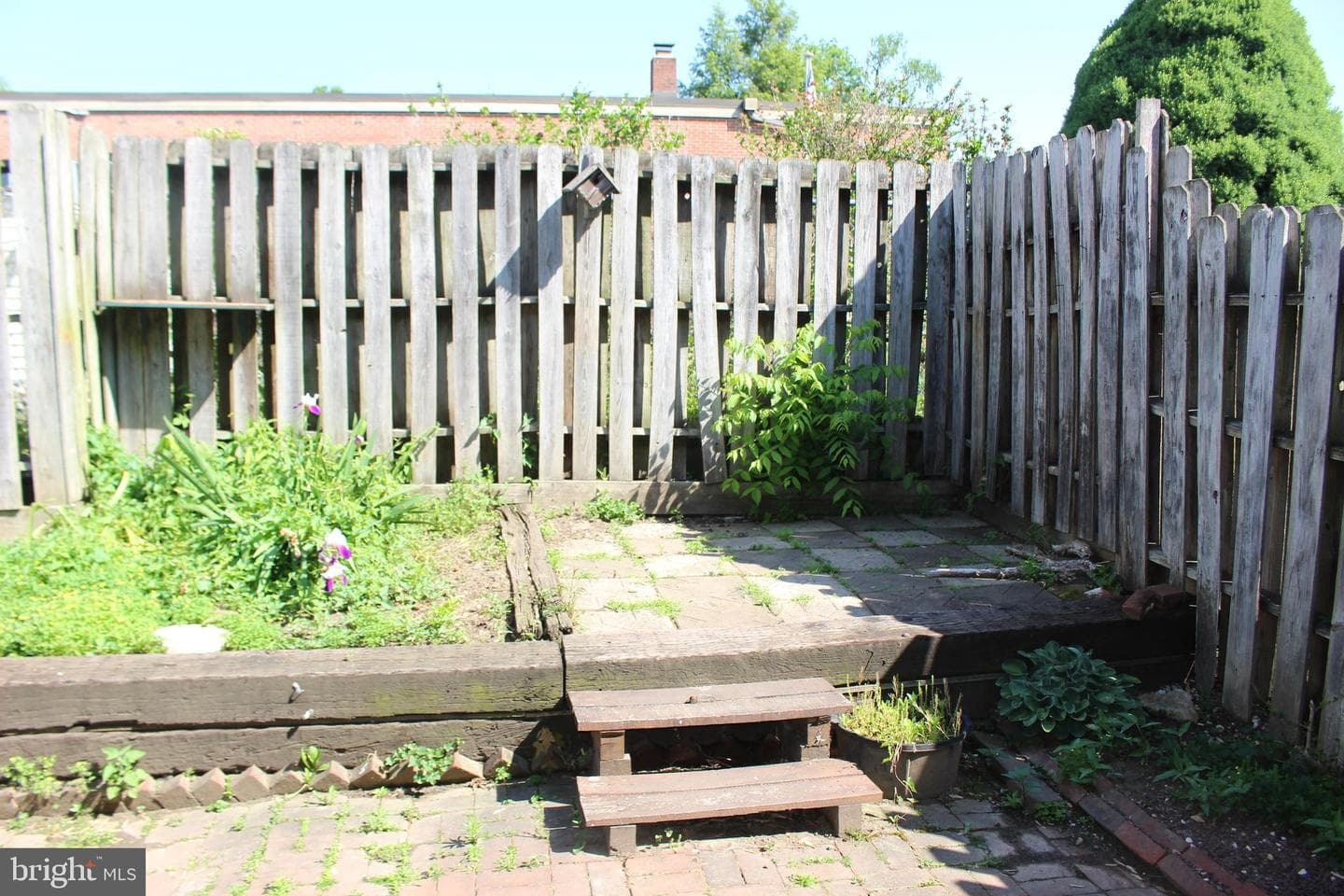 110 E Market Street photo 9