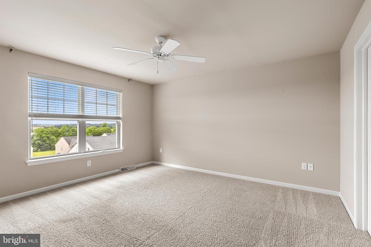 3937 Archer Ln photo 18