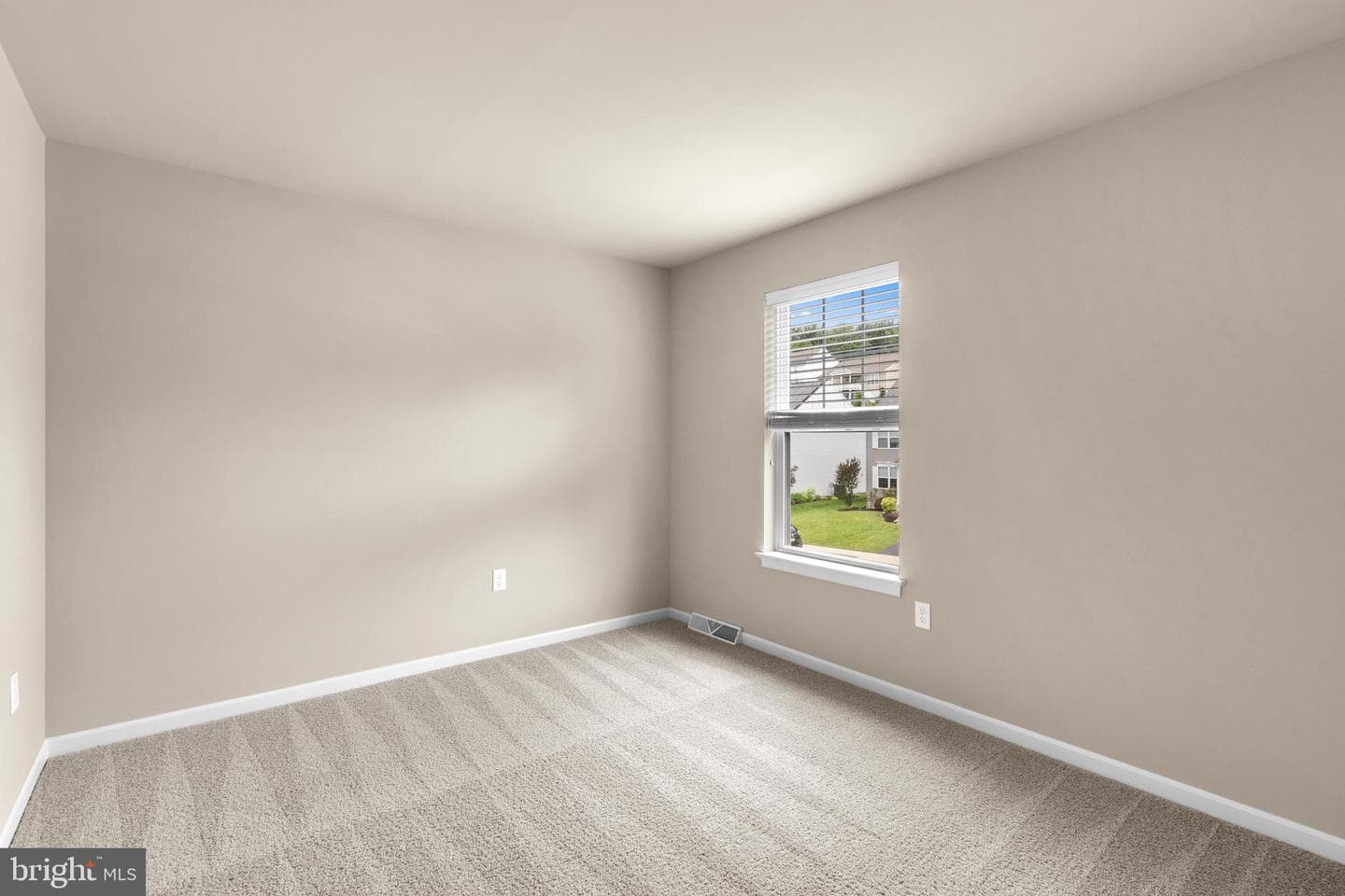 3937 Archer Ln photo 23