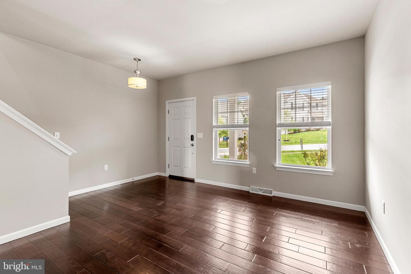 3937 Archer Ln photo 7