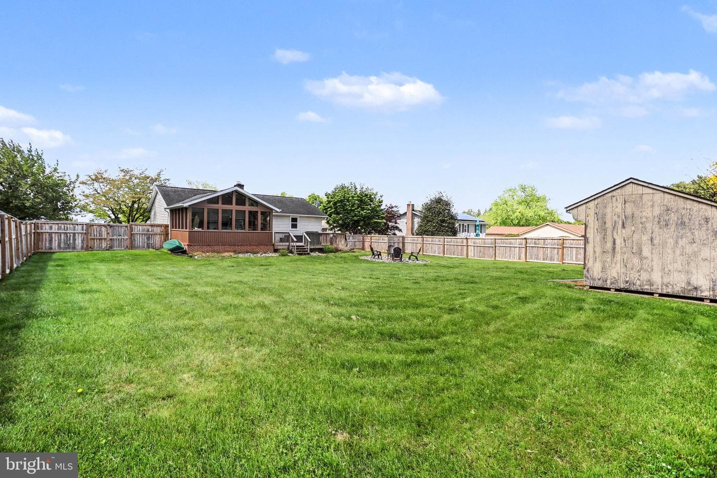 1824 Rhoda Avenue photo 2
