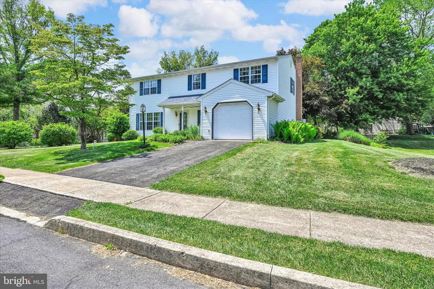 2531 Valley Drive photo 3