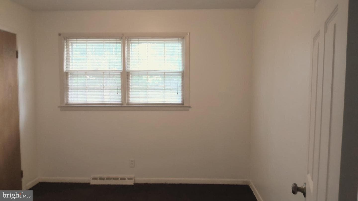 717 Maplewood Ave photo 27