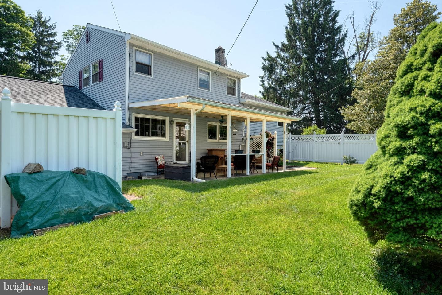 717 Maplewood Ave photo 43