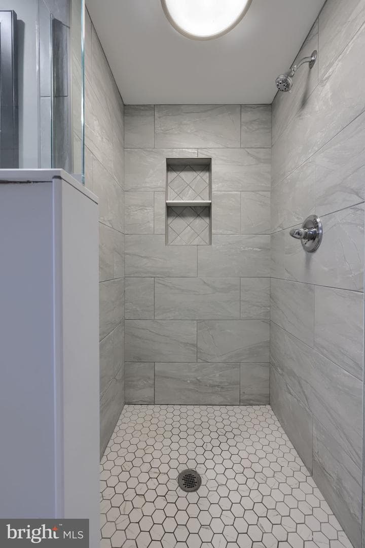 145 Weaver Road photo 56