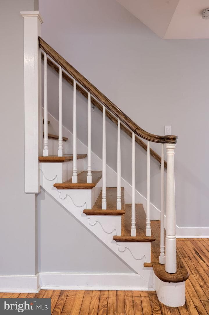 145 Weaver Road photo 58
