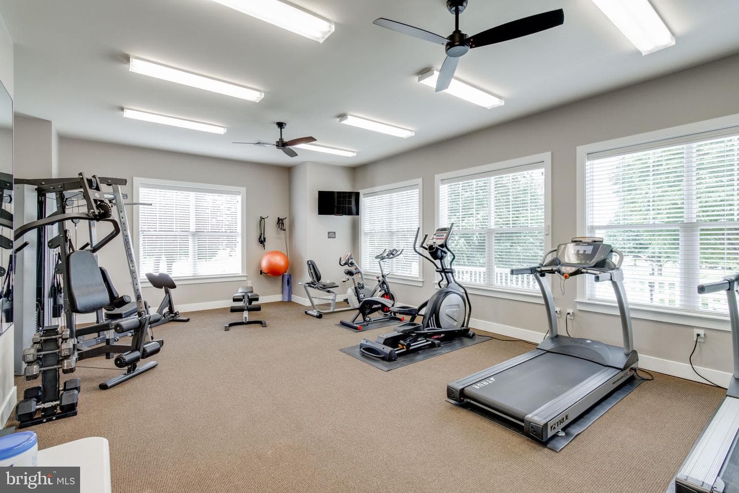 357 Home Towne Boulevard photo 41