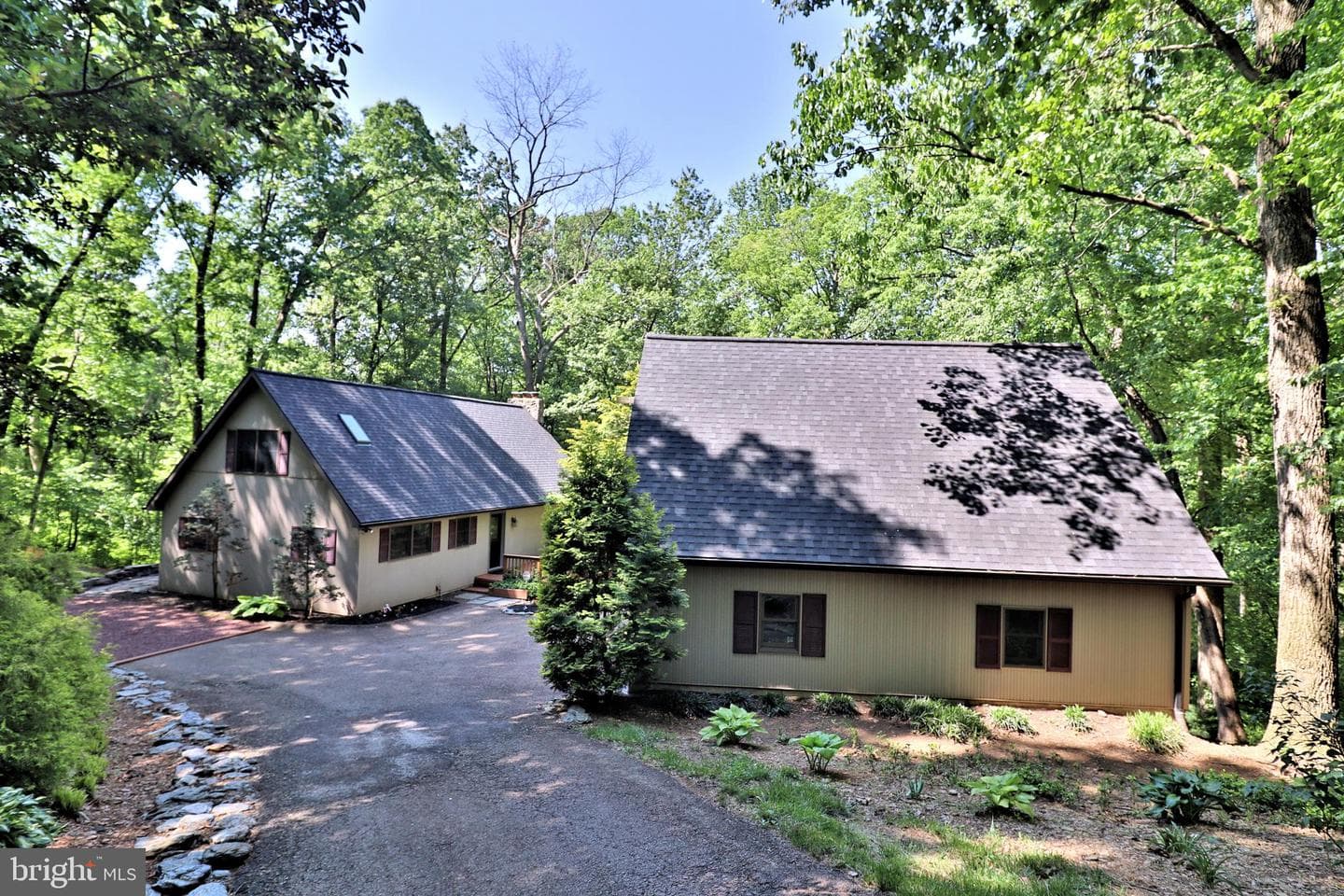 94 N Tanglewood Drive photo 1
