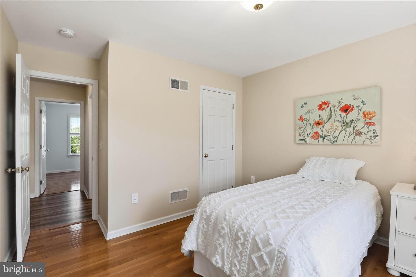 533 Thornberry Lane photo 35