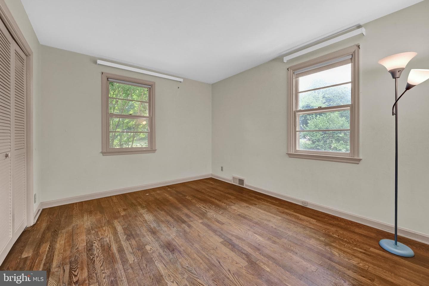 156 Conestoga Boulevard photo 13