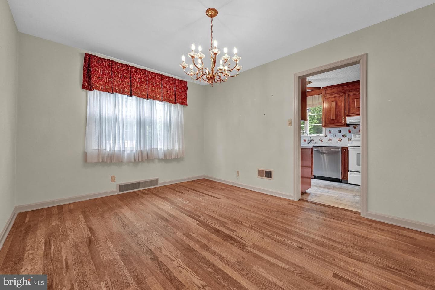 156 Conestoga Boulevard photo 22
