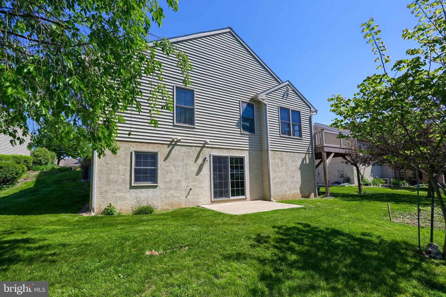 1042 Cambridge Drive photo 34