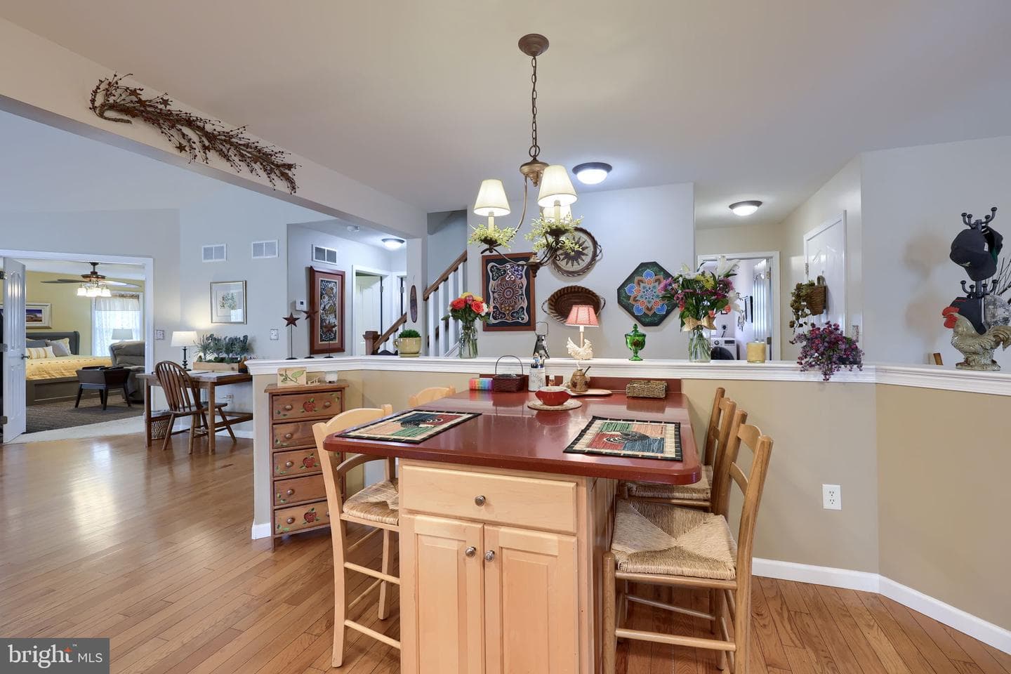 1042 Cambridge Drive photo 9