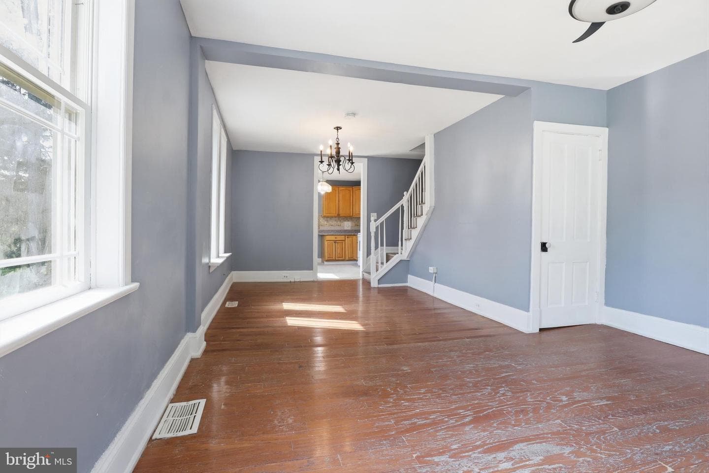 323 E Orange Street photo 33