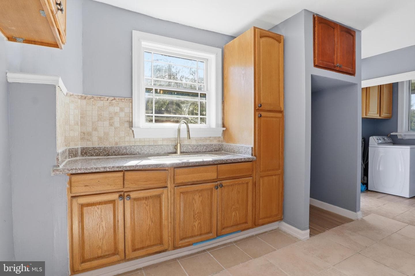 323 E Orange Street photo 37