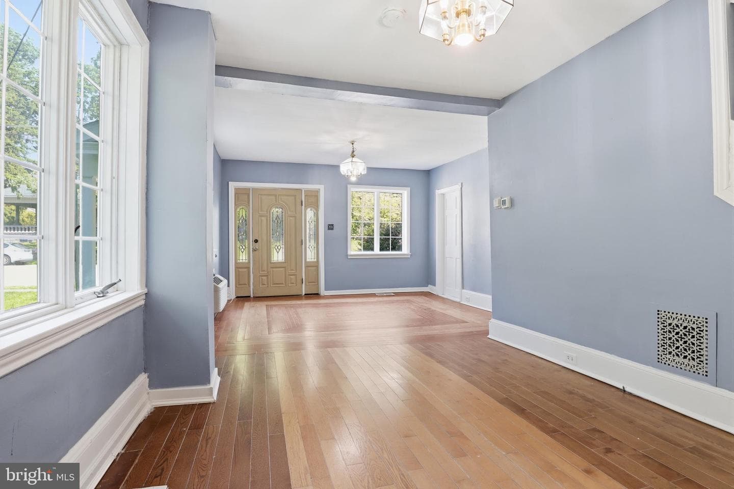 323 E Orange Street photo 8