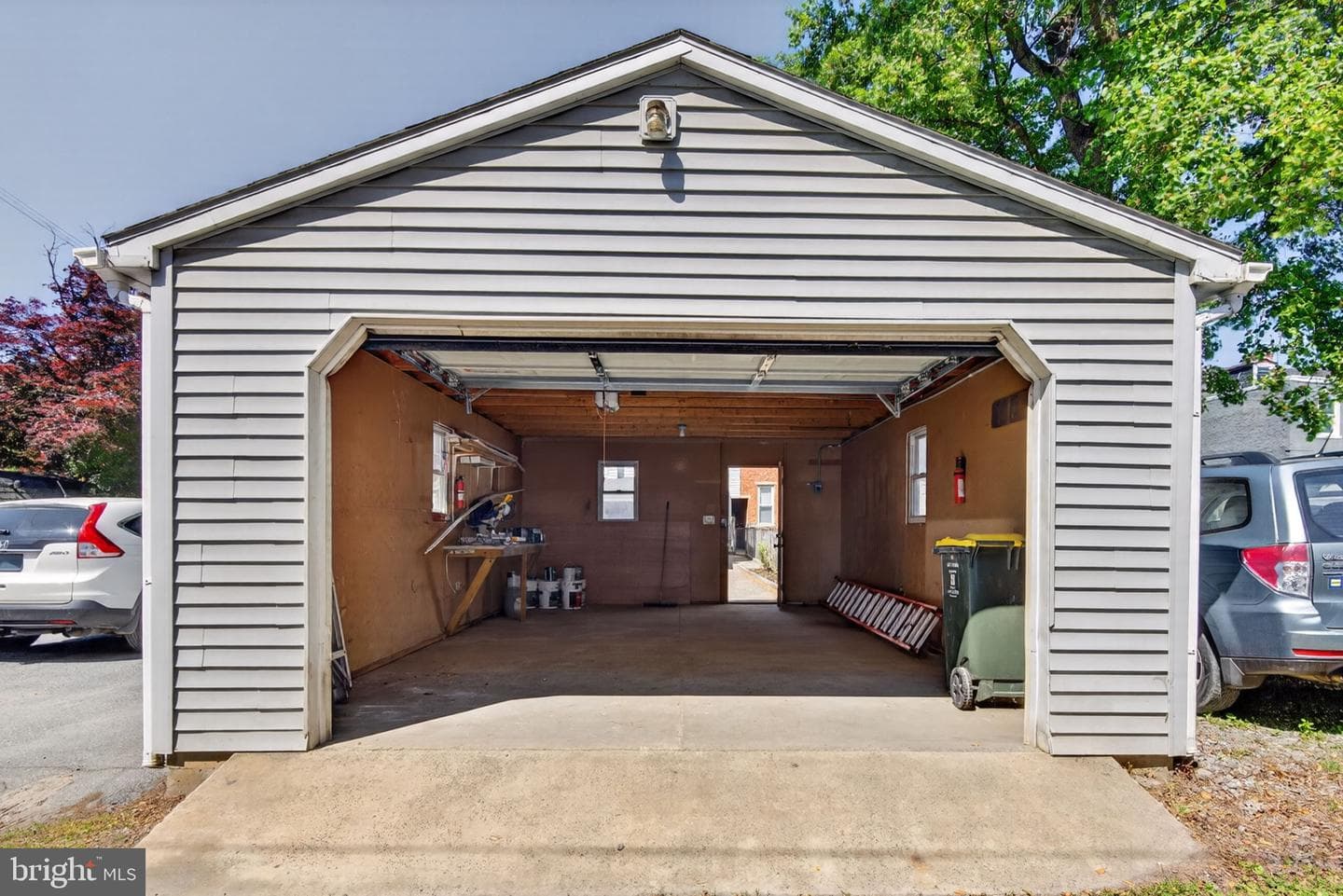 823 N Queen photo 21