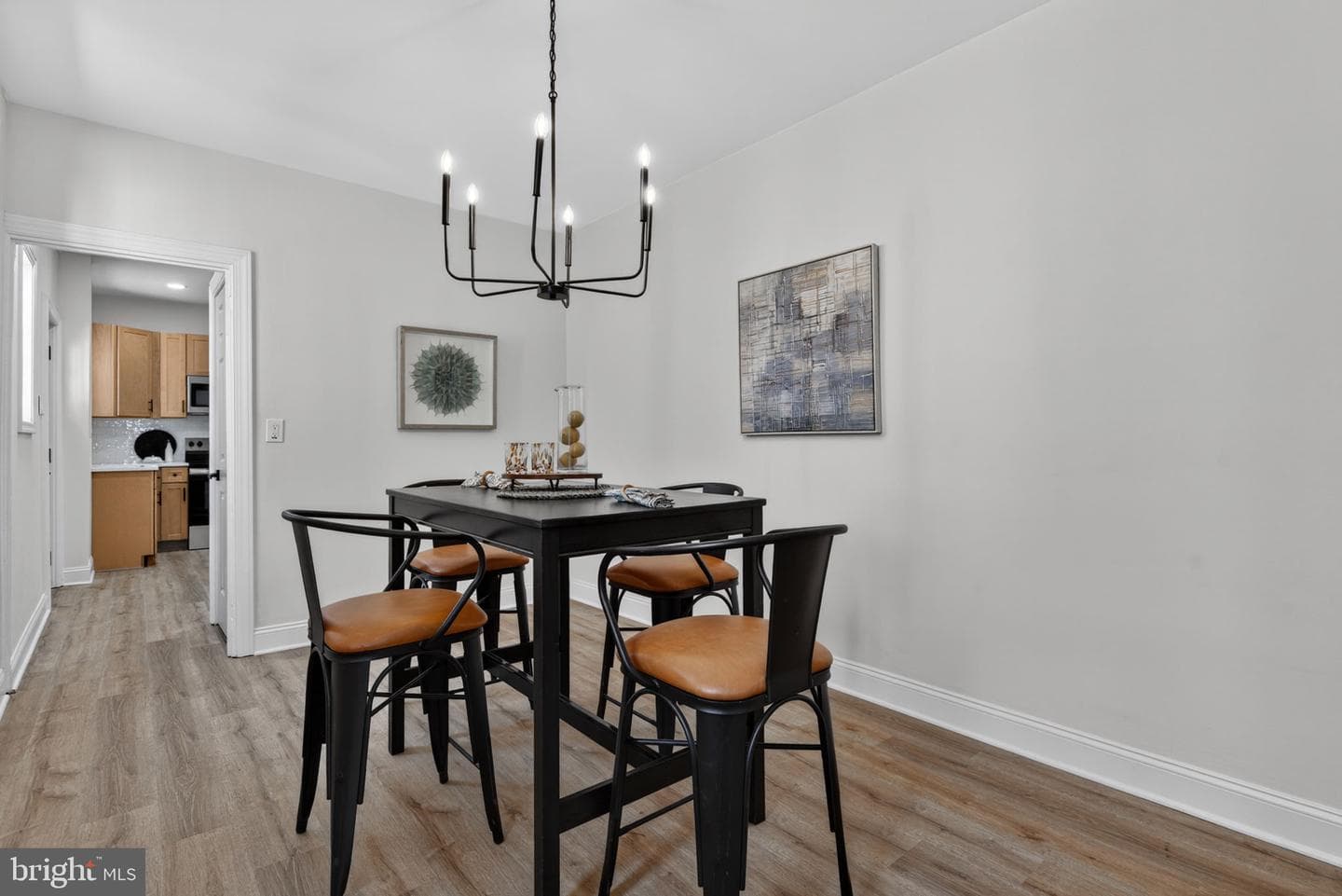 823 N Queen photo 4
