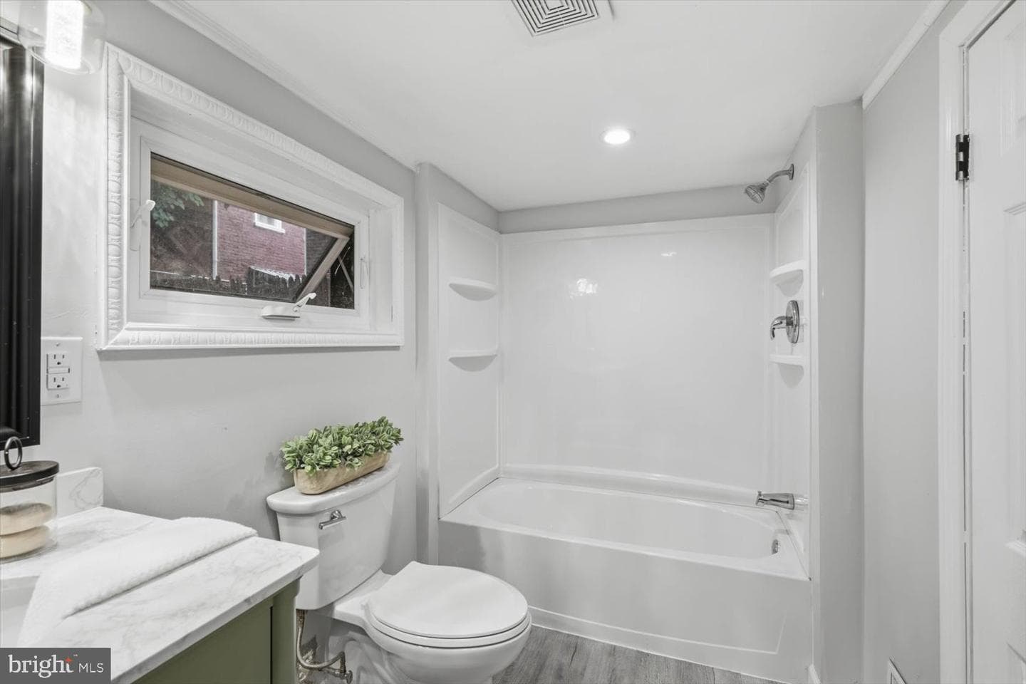 709 Saint Joseph Street photo 23