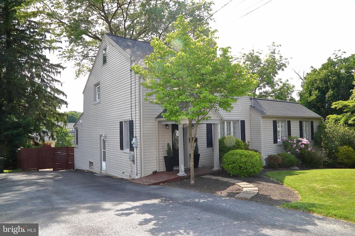 113 E Franklin Street photo 3