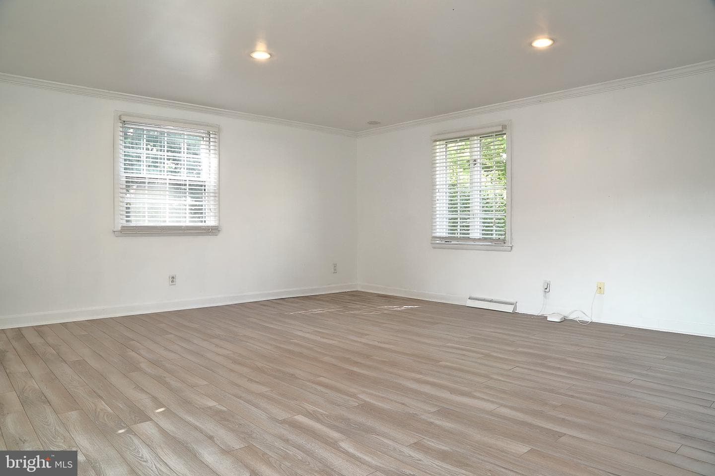 113 E Franklin Street photo 38