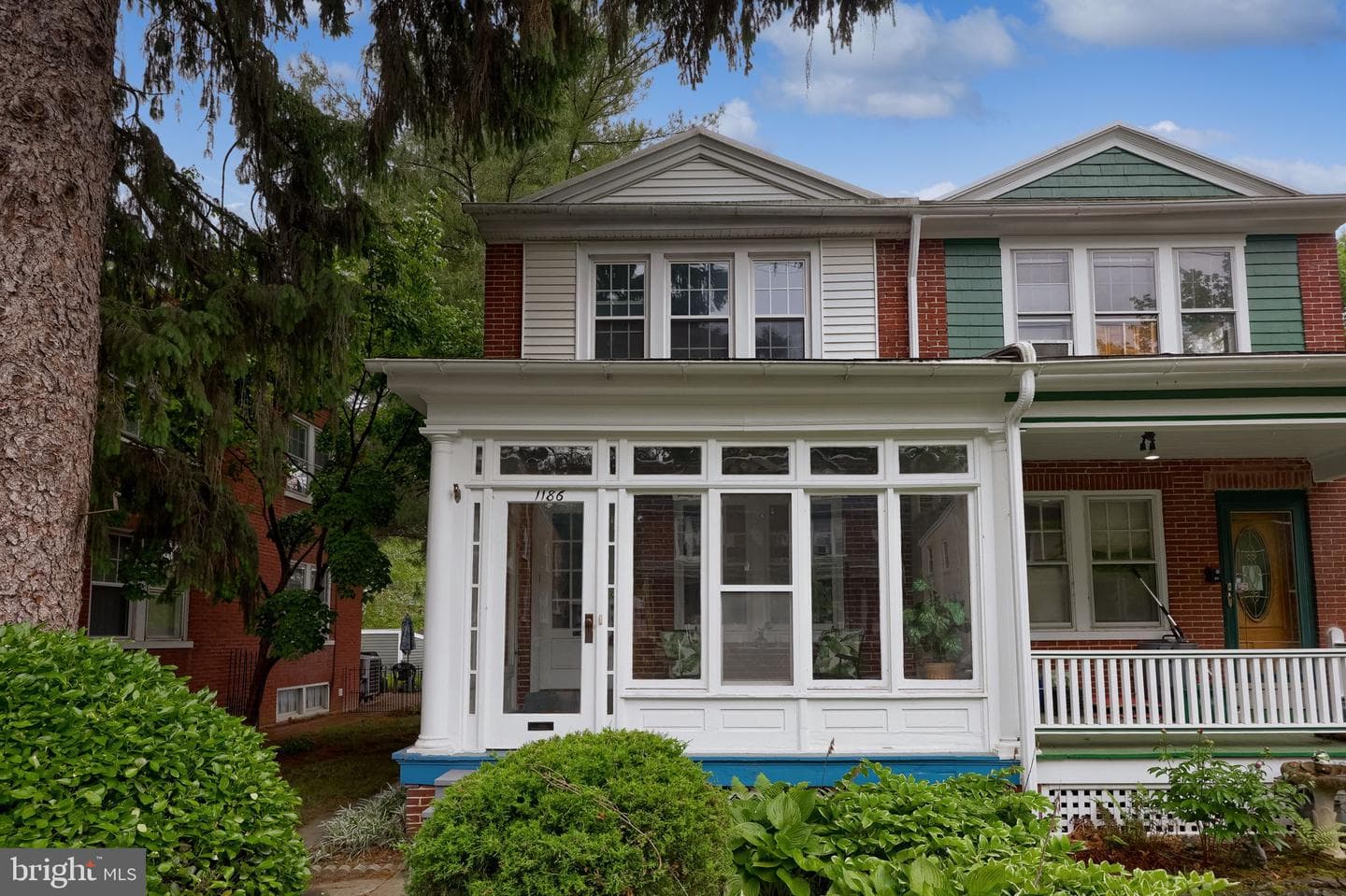1186 Elm Avenue