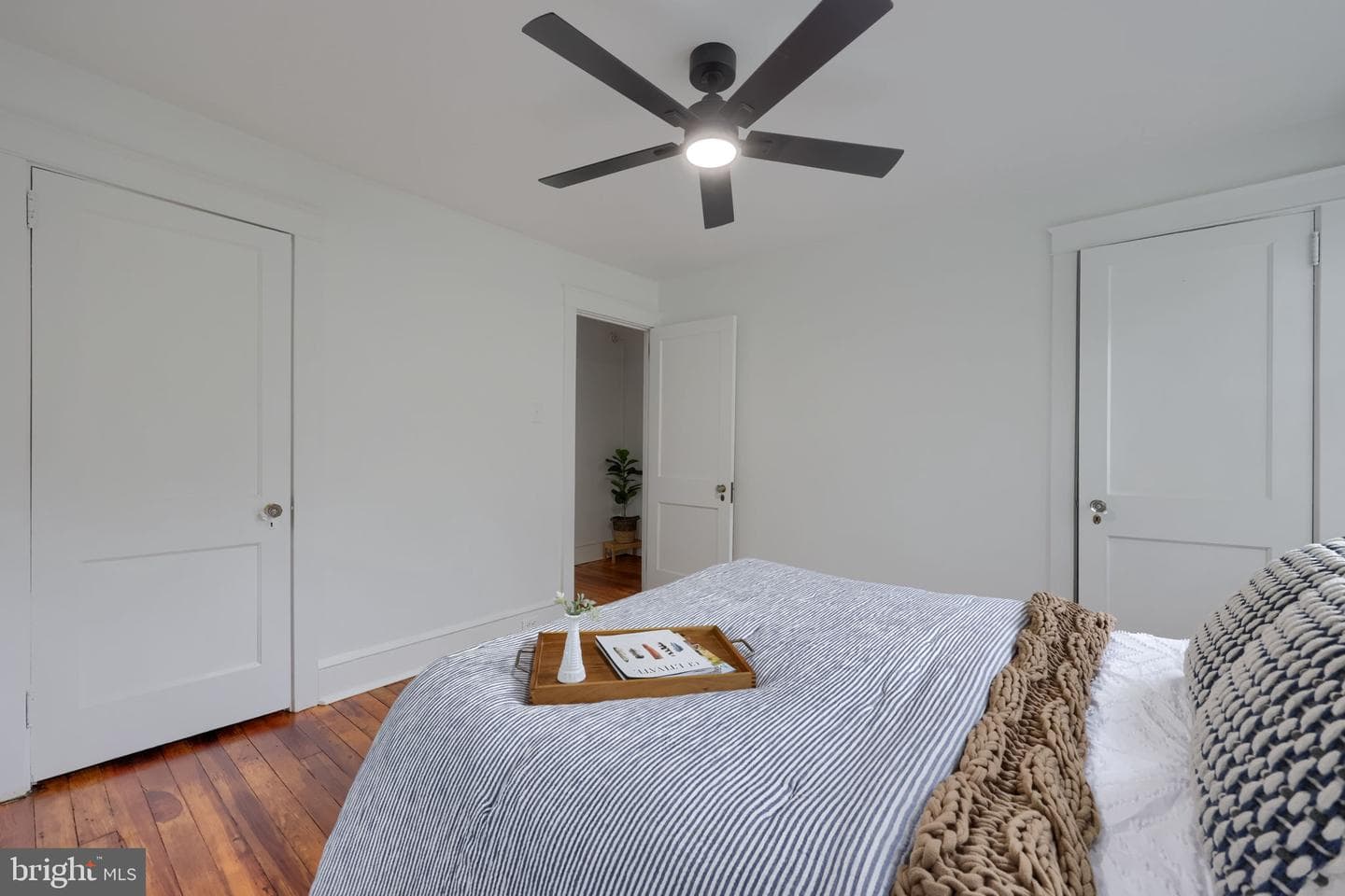 1186 Elm Avenue photo 24