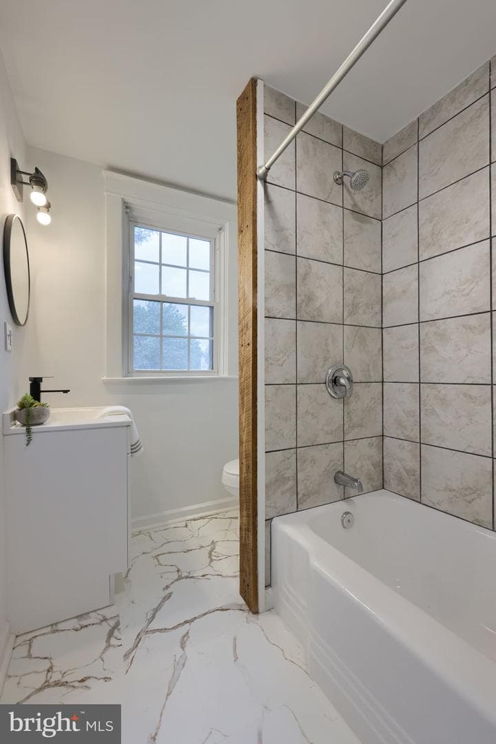 1186 Elm Avenue photo 27