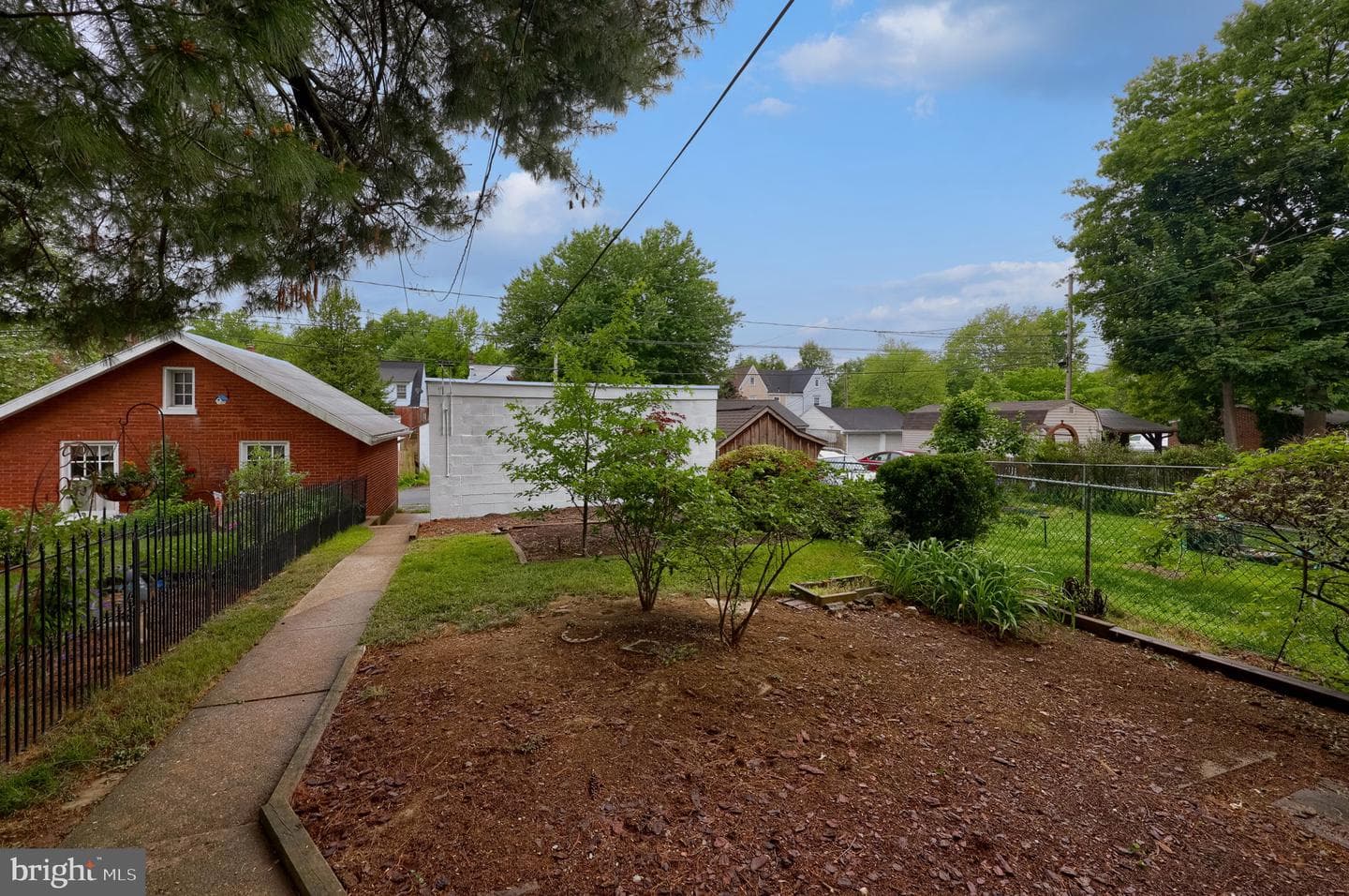 1186 Elm Avenue photo 31